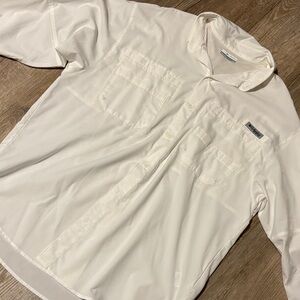 Columbia Men's White Short-Sleeve Button-Down Shirt